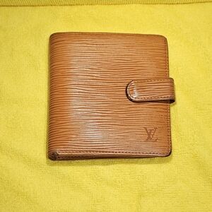 Louis Vuitton unisex wallet